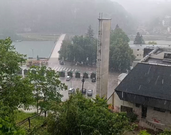 Jako nevrijeme zahvatilo Višegrad (VIDEO)