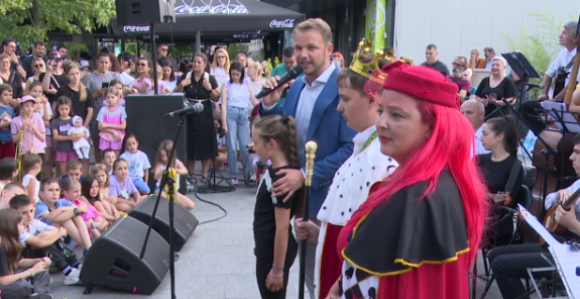 Svečanim defileom otvoren Festival uličnih zabavljača