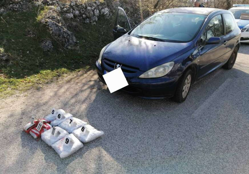 Detalji akcije u Hercegovini: Tri osobe uhapšene