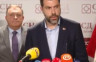 Tata i sin na konferenciji za novinare o izborima