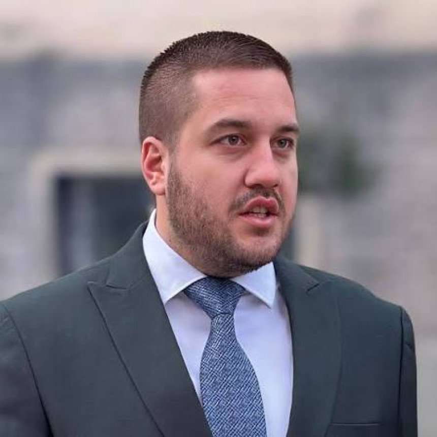 Minić da navrati do Hercegovine i da vidi loše puteve!