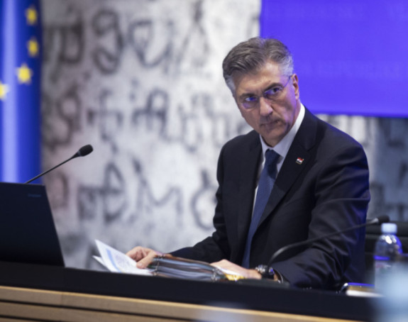 Vozilo iz pratnje udarilo u blindiranu limuzinu Plenkovića