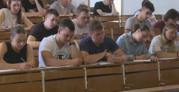 Nema interesa mladih da studiraju ili odlaze van Srpske