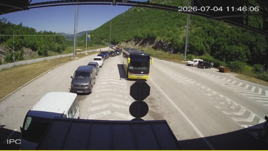 Na više graničnih prelaza u BiH duge kolone vozila