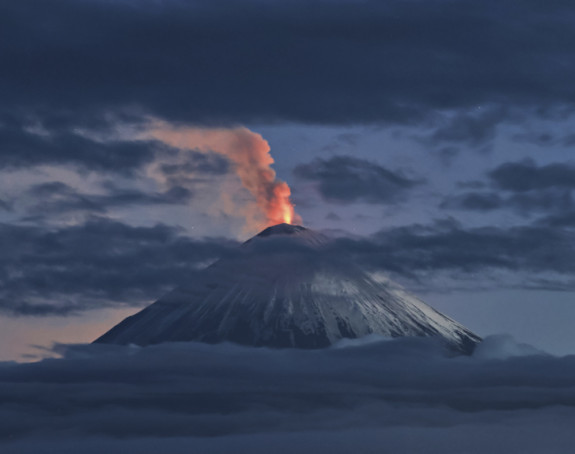 Eruptirao vulkan na Kamčatki, pepeo do 10,5 km visine