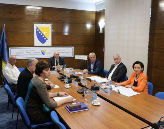Danas ističe rok za podnošenje kandidatskih listi