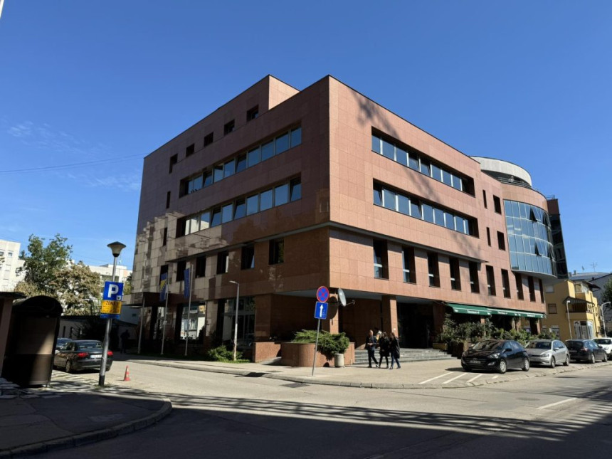 Četiri petine rashoda UIO otišle na zaposlene