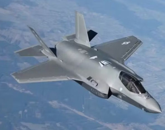 Tramp spreman da Turskoj proda borbene avione F-35