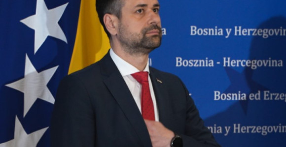 Milionski biznis sa prikrivenim kompanijama ministra Srđana Amidžića preuzeo njegov savjetnik