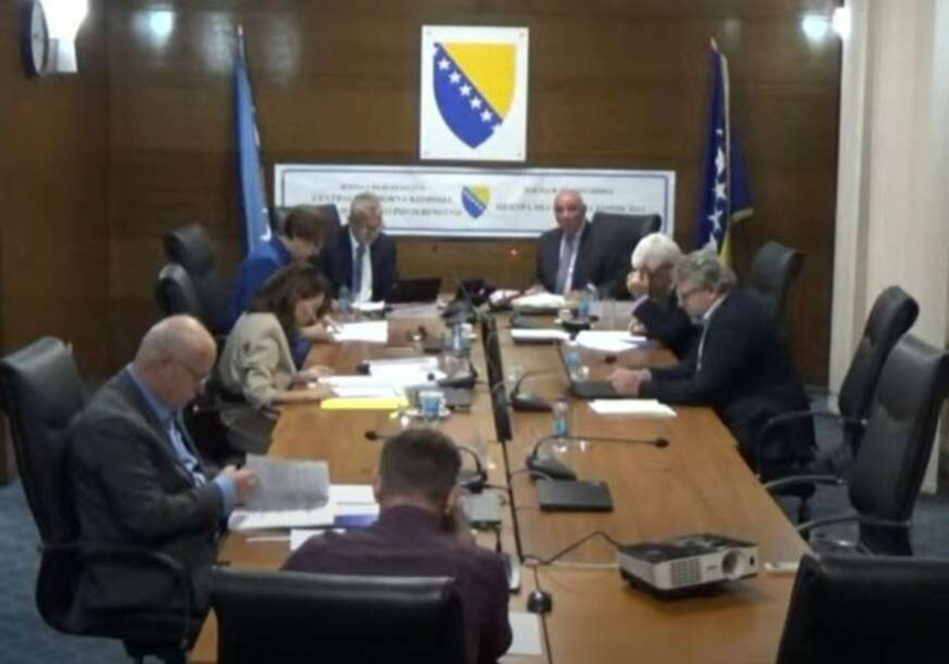 CIK izrekao kazne zbog preuranjene izborne kampanje