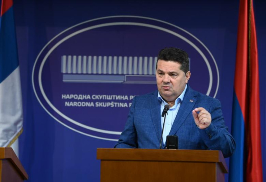 Стевандић узвратио Игору Црнадку и Вукановићу