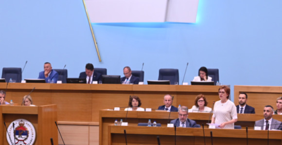 Po hitnom postupku Skupština odobrila milione budžetlijama
