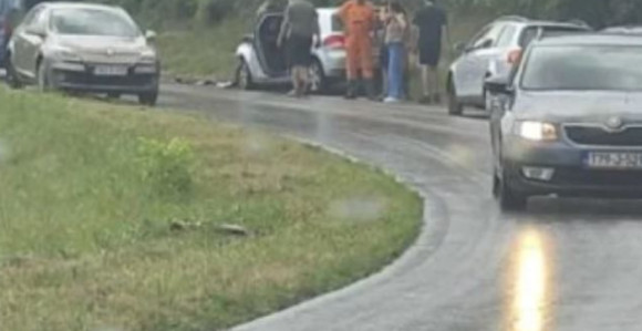 Sudar automobila i autobusa na putu Prijedor-Banjaluka