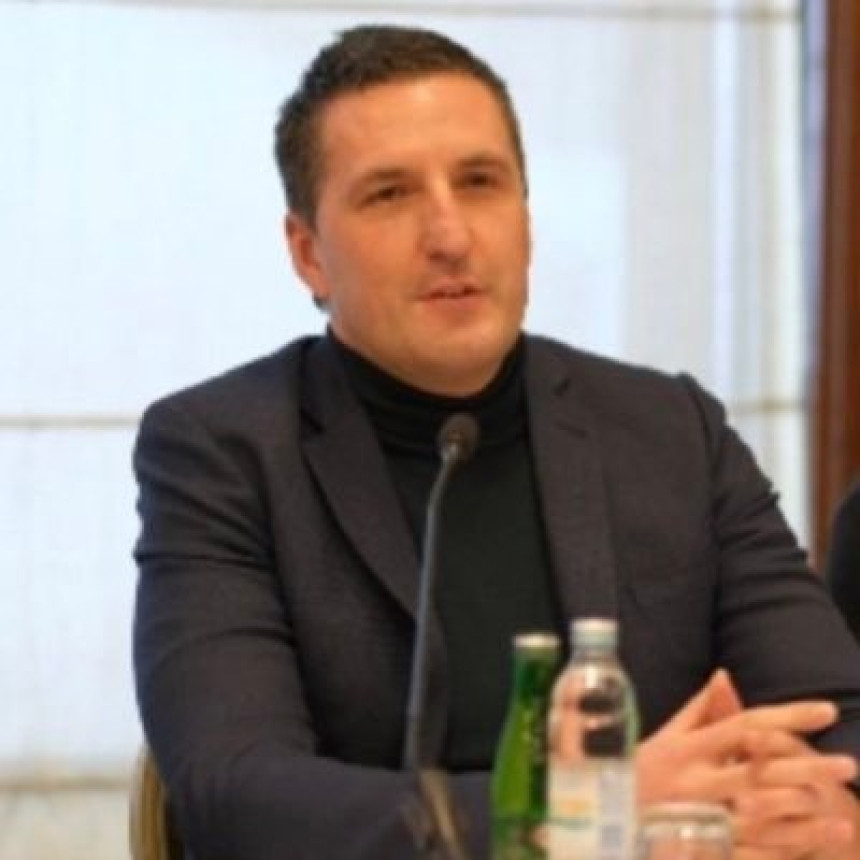 Додик наредио смјену Недељка Елека са свих функција