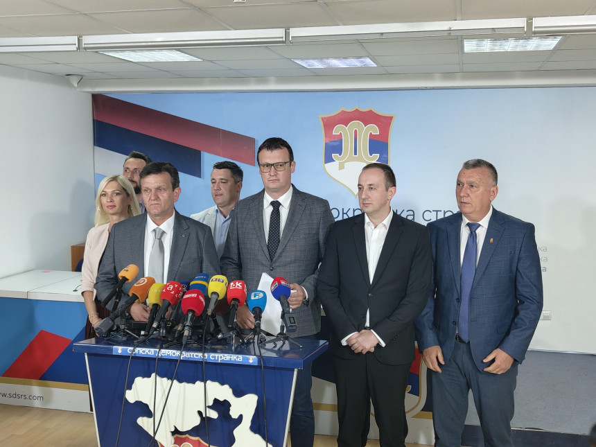 SDS: Javnost traži jasne odgovore o raciji na Palama