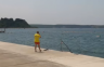 Затворена плажа у Порторожу због изливања горива у моребог изливања горива у море затворена плажа у Порторожу