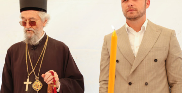 Stanivuković na prvoj liturgiji i osvećenju zvona na Tavanici
