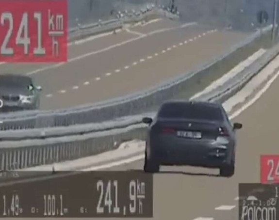 Policija objavila jeziv snimak: Vozio 241 km na čas