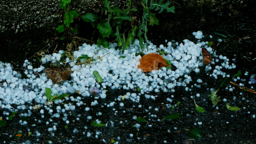 Snažno nevrijeme praćeno gradom zahvatilo Višegrad