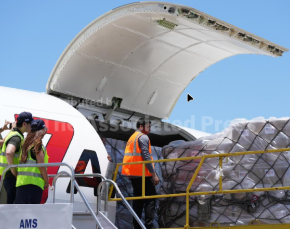 SAD poslale prvi let sa humanitarnom pomoći za Kubu
