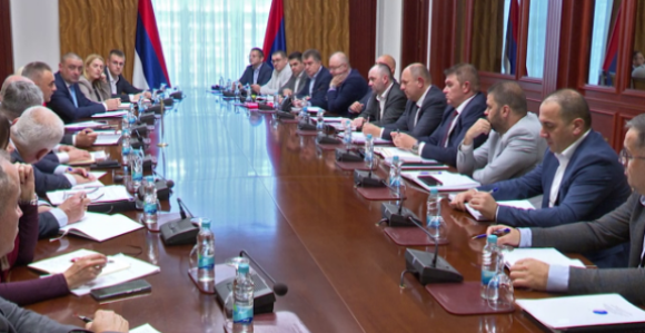Već viđeno: Reciklaža predizbornih obećanja, dok javna preduzeća tonu sve dublje