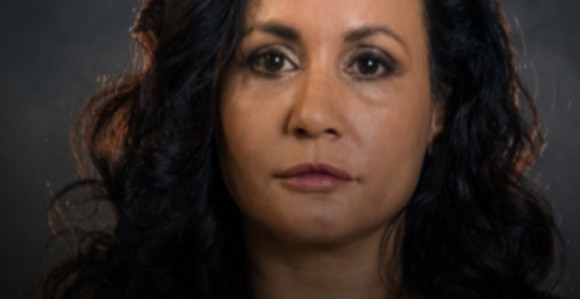 Žena tvrdi da se nije nasmijala 40 godina, evo i zašto