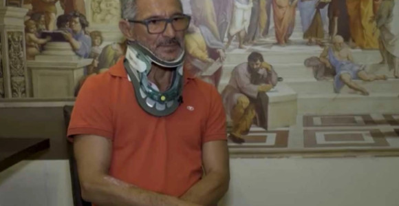Ovo je priča Ljubiše Karovića koji je skoro ispao iz aviona...