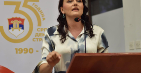 "Брутална порука из Владе: За вас нема, али за нас мора бити"