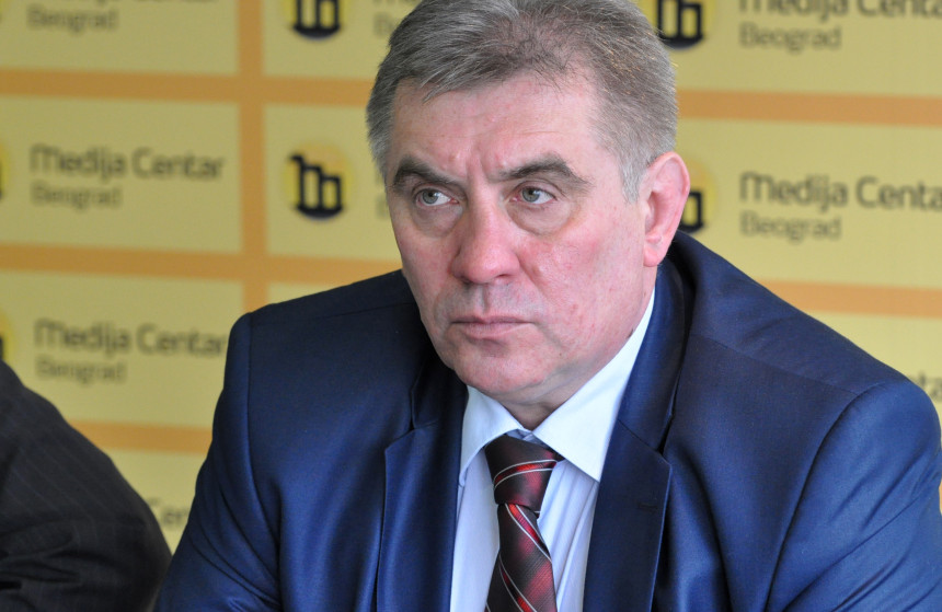 Ратни министар полиције поручио актуелном: "Склањате се од шкаљараца и кавачана, а тренирате строгоћу на народу Пала"