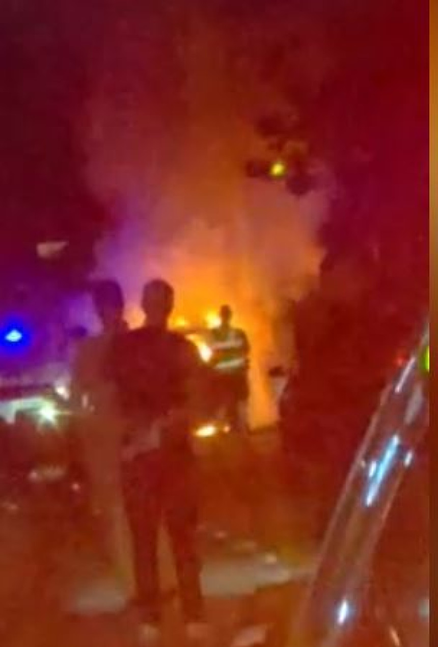 Automobil planuo kod benzinske pumpe, spriječena tragedija