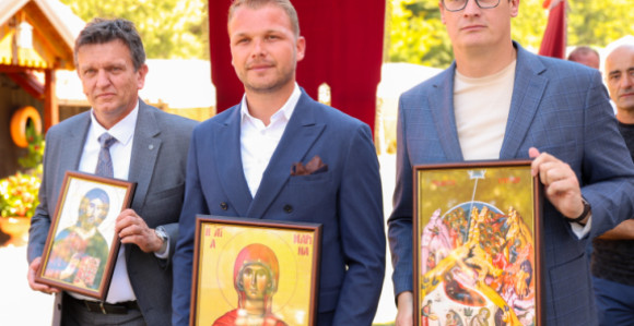 Stanivuković posjetio Pervan: Nastavljamo podršku hramu