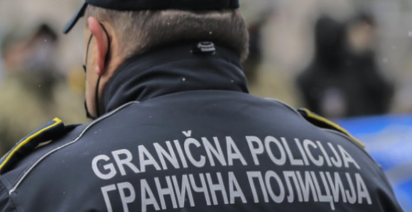 Припадник Граничне полиције лажирао преласке границе