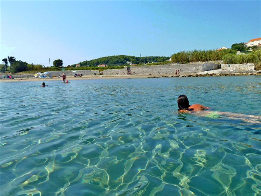More na ovoj plaži u Hrvatskoj zagađeno fekalijama