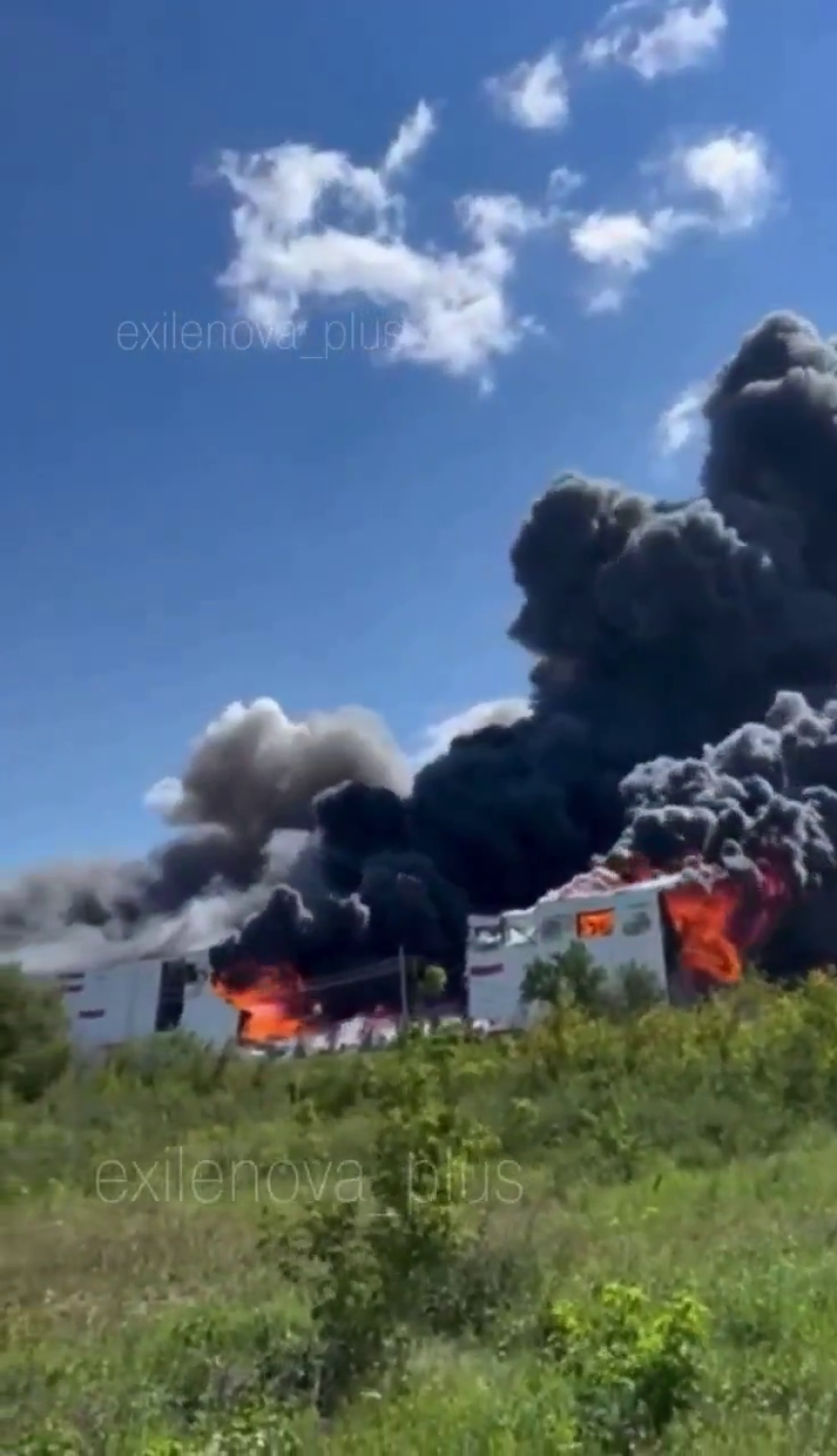 Ruski "Amazon" u plamenu, prijeti mu urušavanje (VIDEO)