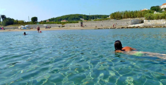 More na ovoj plaži u Hrvatskoj zagađeno fekalijama