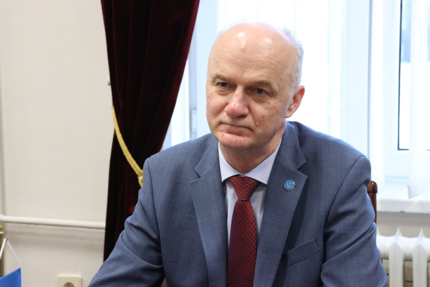 Gajanin ostaje bez funkcije, Univerzitet dobija v. d. rektora