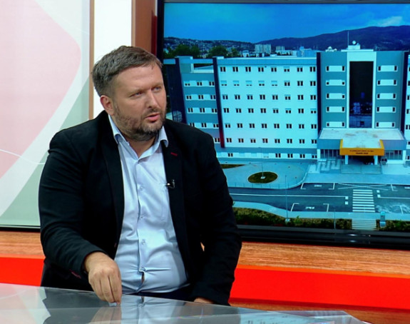 Slika države: Zdravstvo u stranačkim bojama, zdravstveni radnici potcijenjeni, ljekara nedostaje, liste čekanja i dalje duge