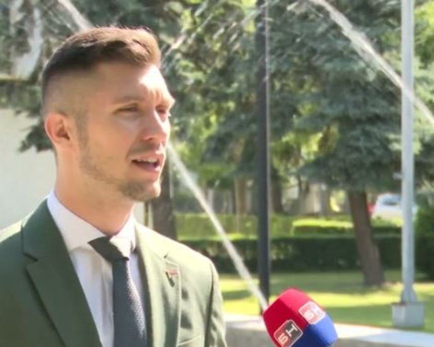 Држава да финансира здравство док не наплати доприносе!