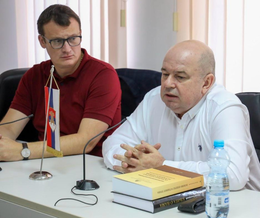 Pokušaj uspostavljanja posebnog pravnog statusa Memorijalnog centra Potočari direktan udar na Ustav BIH