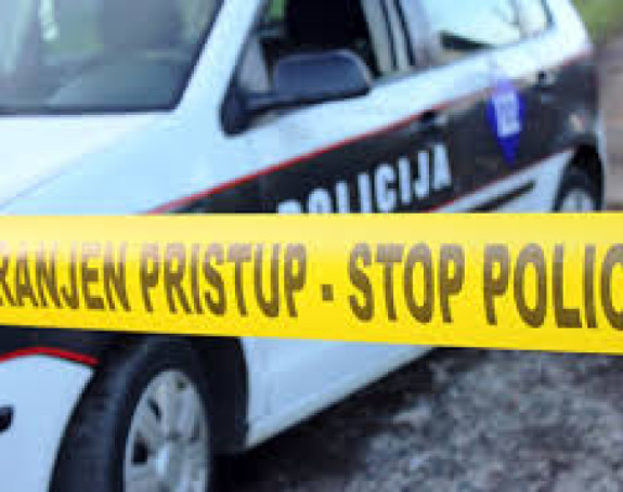 Burna noć: Bačena eksplozivna naprava, zapaljen golf