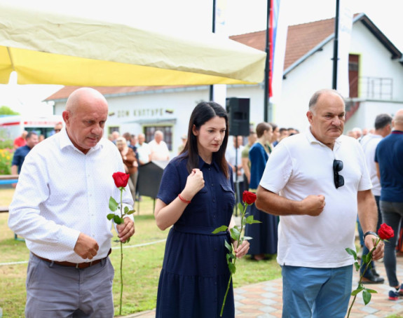 Trivić i Dončić: "Slava junacima koji su odbranili Gradišku"