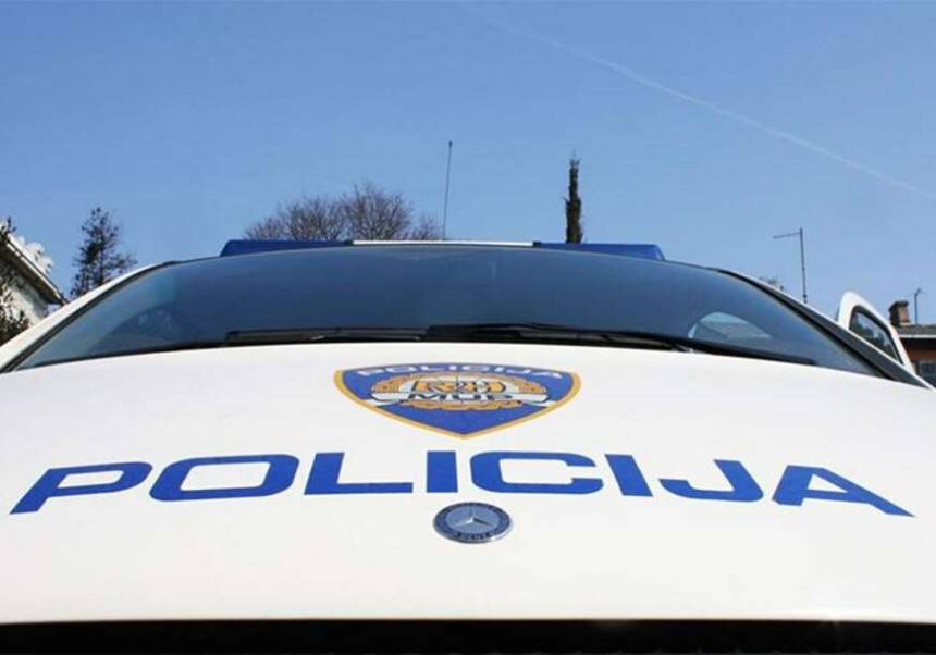 Мушкарац (74) покушао да убије супругу (69) штаком
