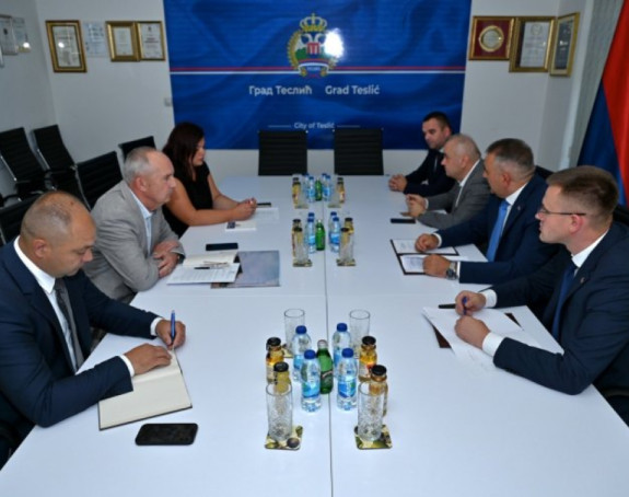 Minić na sastanku sa rukovodstvom grada Teslića
