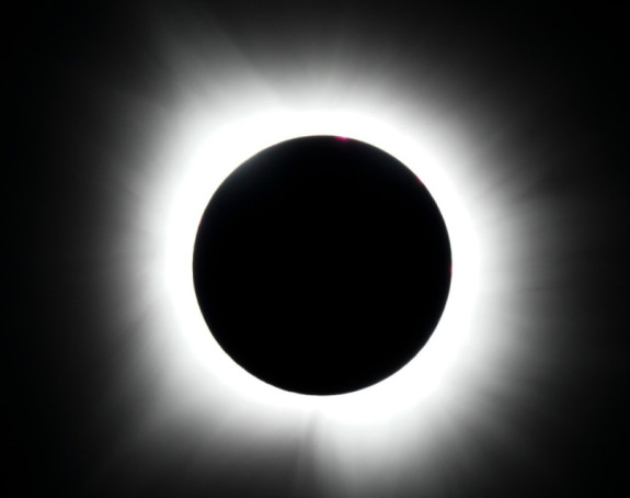 Pomračenje Sunca moguće je gledati bezbjedno