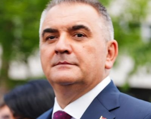 Premijer Srpske dijeli milione preko društvenih mreža