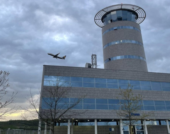 Kafe restoran na aerodromu izdat u zakup Stevandićevom kumu
