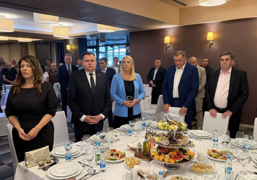 Slika govori više od hiljadu riječi: Laki je zabrinut?!