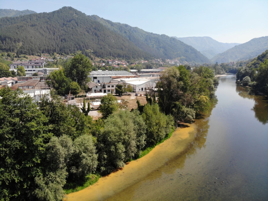 Šta se dešava? Neretva izgubila prepoznatljivu boju