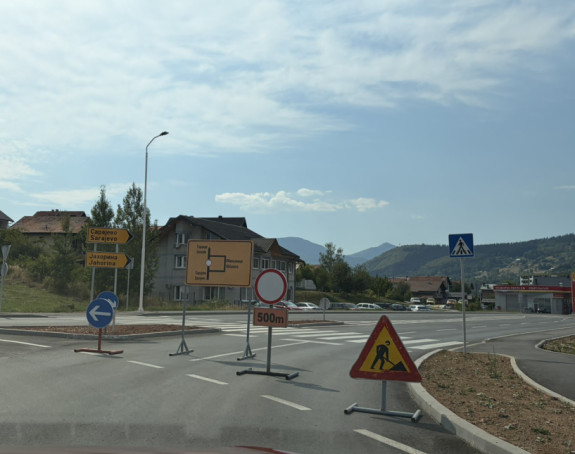 Obustava saobraćaja u Palama napravila ogromne gužve