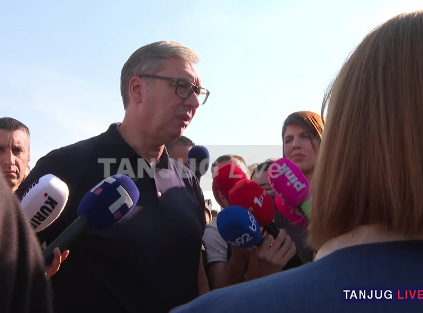 Вучић обилази радове на ауто-путу Кузмин-Сремска Рача